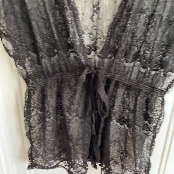 Delicate Lace cardigan - Picture 3 of 4